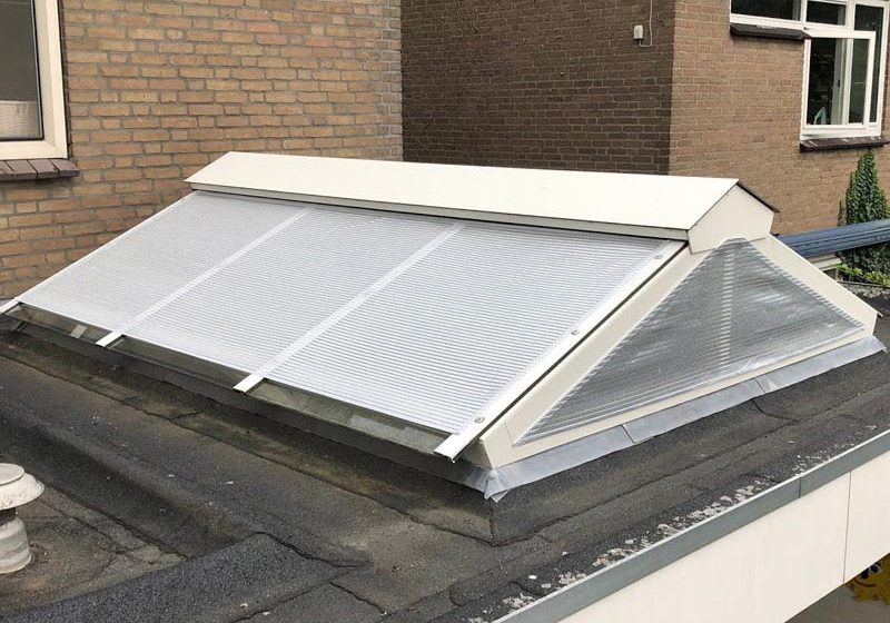 Zadeldak veranda buitenzonwering Geldrop Zadeldak veranda buitenzonwering Geldrop